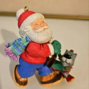 Hallmark Ornament 2000 Stroll Around the Pole Santa